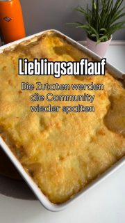 Lieblingsauflauf
Eine eigene Kreation, die an einen Shepherd’s Pie erinnert, die aber eben keiner ist. Die Zutatenliste wird auch wieder die Community spalten, aber es ist mein Essen und somit auch meine Zutaten. Jeder kann es gerne anders machen und ich bitte, dies zu akzeptieren. Ich mache diesen Auflauf seit 20 Jahren so und wir lieben ihn genau SO!
Das habe ich genommen
🥄1,4 kg mehligkochende Kartoffel
➡️Schälen, würfeln und in Salzwasser gar kochen
🥄80 g Margarine
🥄360 g Kondensmilch 4%
➡️Dazu und mit einem Kartoffelstampfer zu Pü verarbeiten.
 
🥄2 rote Zwiebeln würfeln
🥄800 g Hack gemischt
➡️In etwas Öl anbraten
🥄1Glas Erbsen & Möhren (bei uns müssen runde Möhren rein!) komplett
Dazu
🥄100 g Frischkäse Balance
🥄150 g Hela Curry-Gewürzketchup (gerne der mit weniger Zucker – und ja es geht bei uns nur DER rein)
🥄100 ml Cremafine zum Kochen 7%
🥄Etwas Speisestärke zum Eindicken der Soße
 
➡️Zuerst die Hackmischung in eine Auflaufform
➡️Dann das Pü darüber
➡️mit Reibekäse bestreuen
➡️imvorgeheizten Backofen 200 Grad O/U-Hitze dann überbacken, bis der Käse anfängt braun zu werden (15-20 min).

#lieblingsauflauf #shepherdspie #soulfood #einfacherezepte #auflauf