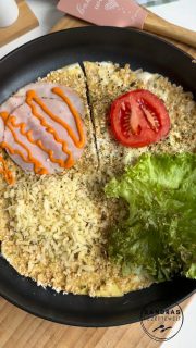 Schnelles, proteinreiches Mittagessen 
3 Eier - 4 EL Haferflocken 
Fettfrei in meiner genialen Keramikpfanne zubereitet 
Belag ist total variabel!

Musst du ausprobieren!!! Macht richtig satt!

Die Keramikpfanne findest du in meinem Onlineshop (Link in der Bio)
Oder kommentiere mit Pfanne und ich schick dir den Link zu.

#wrap #oatwrap #protein #einfacherezepte