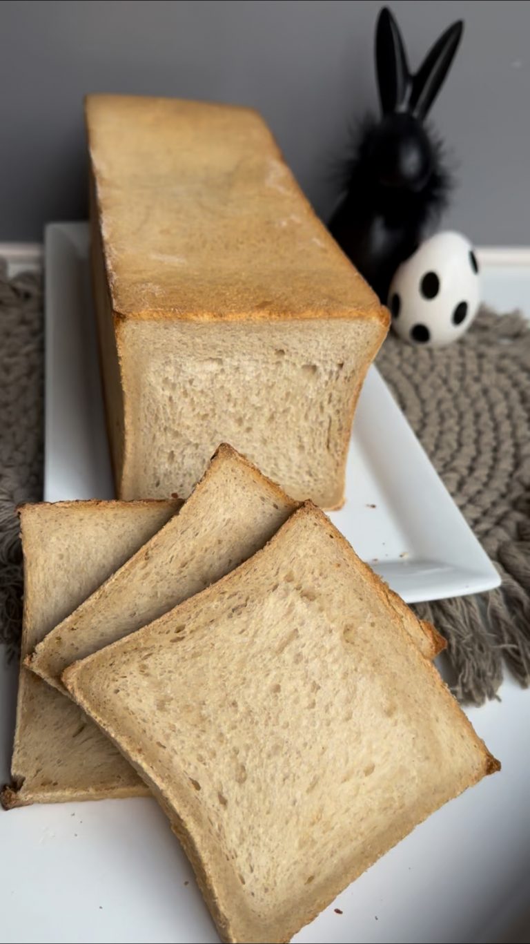 Dinkeltoast mit Sauerteig