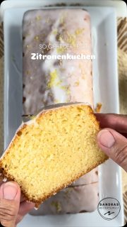 Zitronenkuchen
Es muss nicht immer Torte sein – so ein fluffiger Zitronenkuchen ist herrlich erfrischend im Sommer zu einem Cappucino.
Diesen Kuchen habe ich komplett mit einem Schneebesen gerührt. Keine Maschine! Denn bei dem Wetter kann die Butter ganz schnell gerinnen.
Den Zucker und die Butter hab‘ ich sogar mit den Händen vermengt. So bekommt es eine schöne Konsistenz.
Als Backform habe ich die Antihaft Kastenform von Pampered Chef ® verwendt – da fluppt der Kuchen dann nach dem Backen einfach raus. Liebe es.
Die Form bekommst du in meinem Onlineshop (Link in der BIO) oder du schreibst mir einfach eine DM, wenn du mehr Infos möchtest.
Die Zutatenliste findest du im 1. Kommentar.
Wenn du das komplette Rezept möchtest, kommentiere mit „Rezept“ – dann schicke ich es dir persönlich zu.

#zitronenkuchen #kuchen #einfacherezepte #foodlover #foodie
